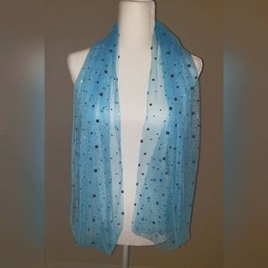 NWOT TULLE SCARF IN BLUE WITH SQUARE SEQUINS
